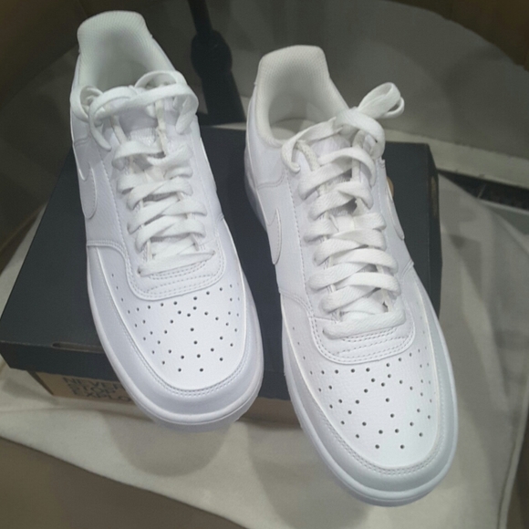 NIKE  UPTOWN SNEAKERS - Picture 1 of 8